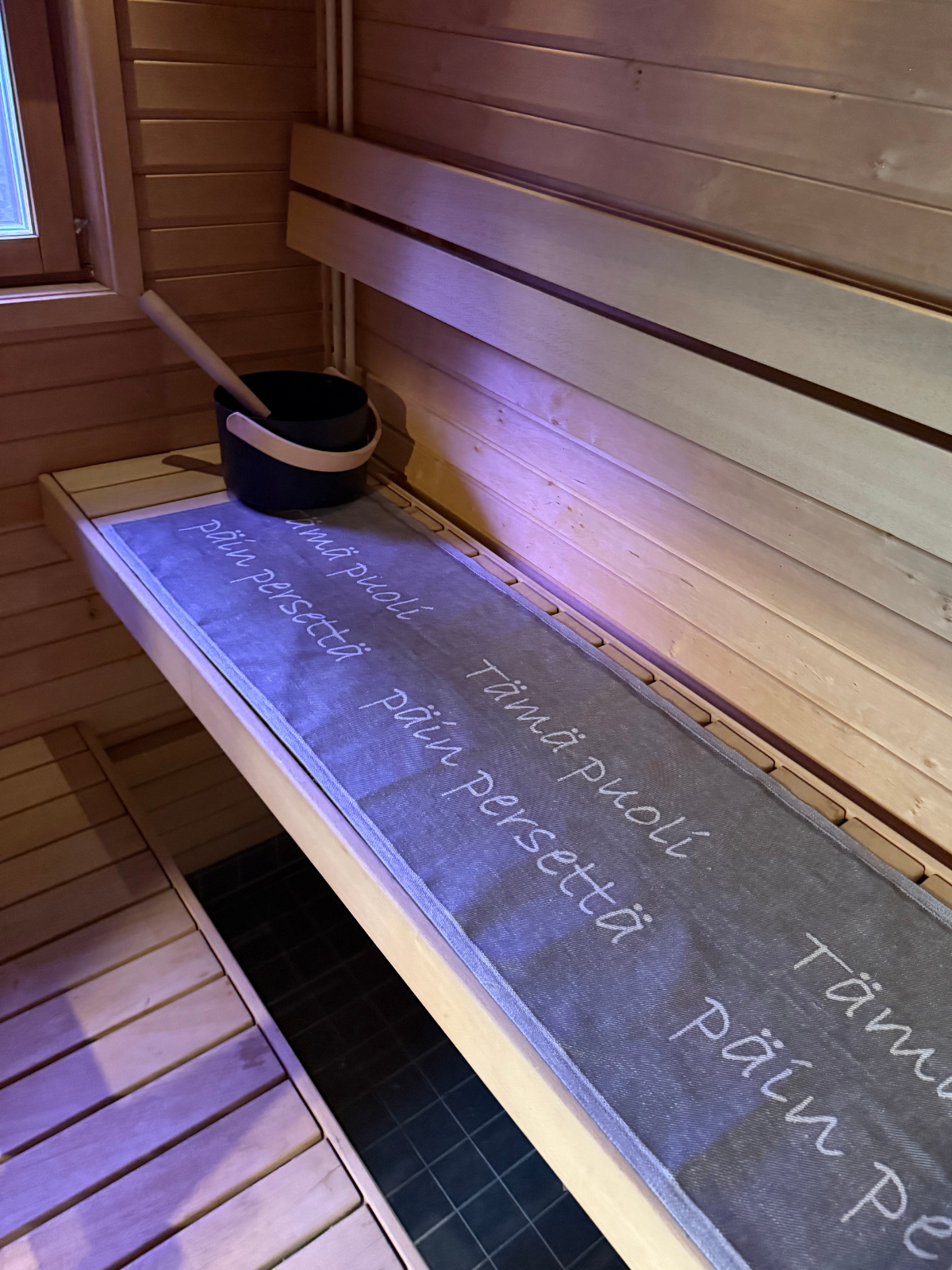 Laudeliina Tämä puoli päin persettä tummanharmaa, Jokipiin Pellava