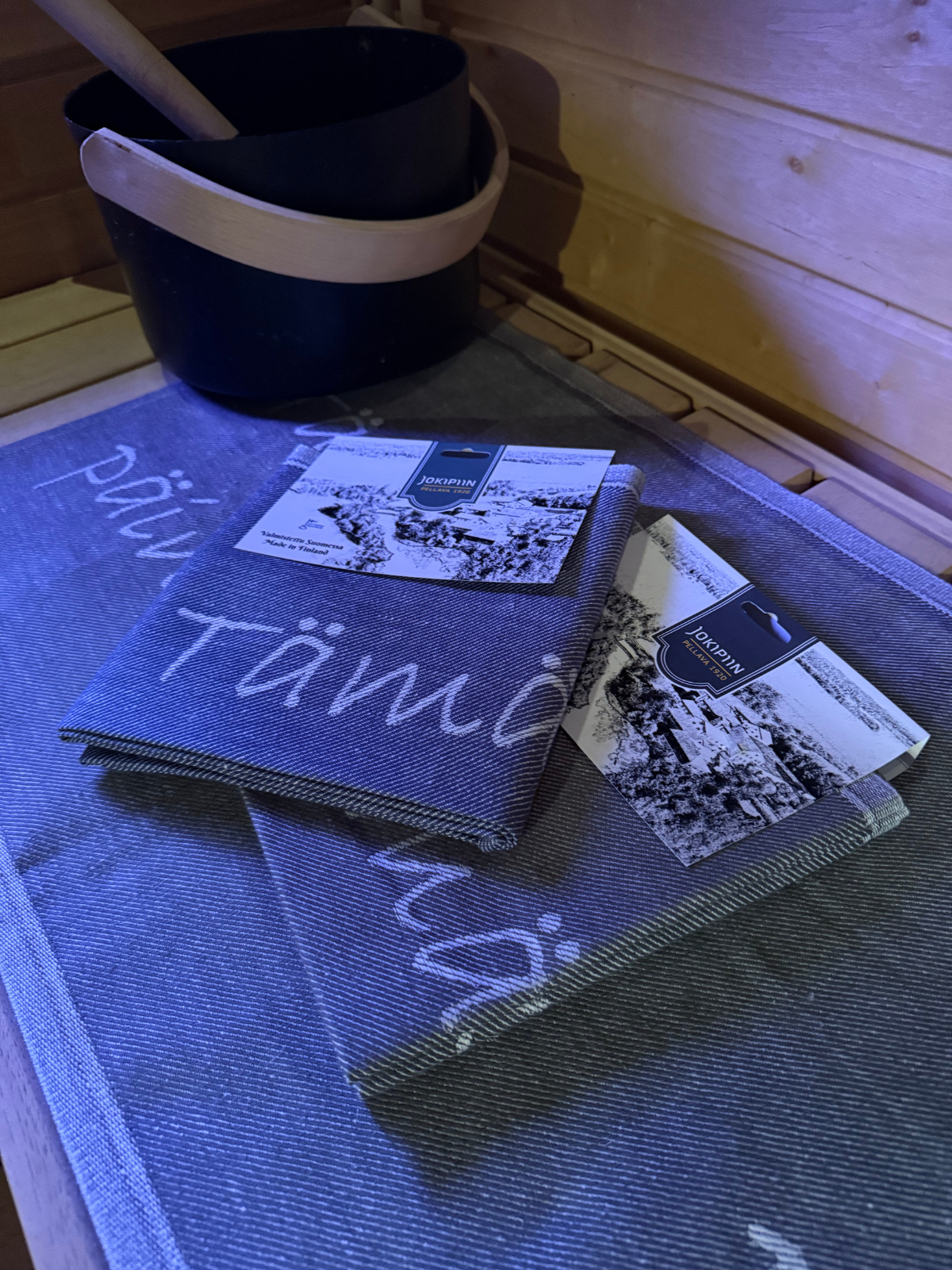 Laudeliina Tämä puoli päin persettä tummansininen, Jokipiin Pellava